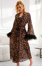 Load image into Gallery viewer, Leopardista robe
