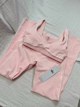 Load image into Gallery viewer, alo stripe two piece set(without jacket)
